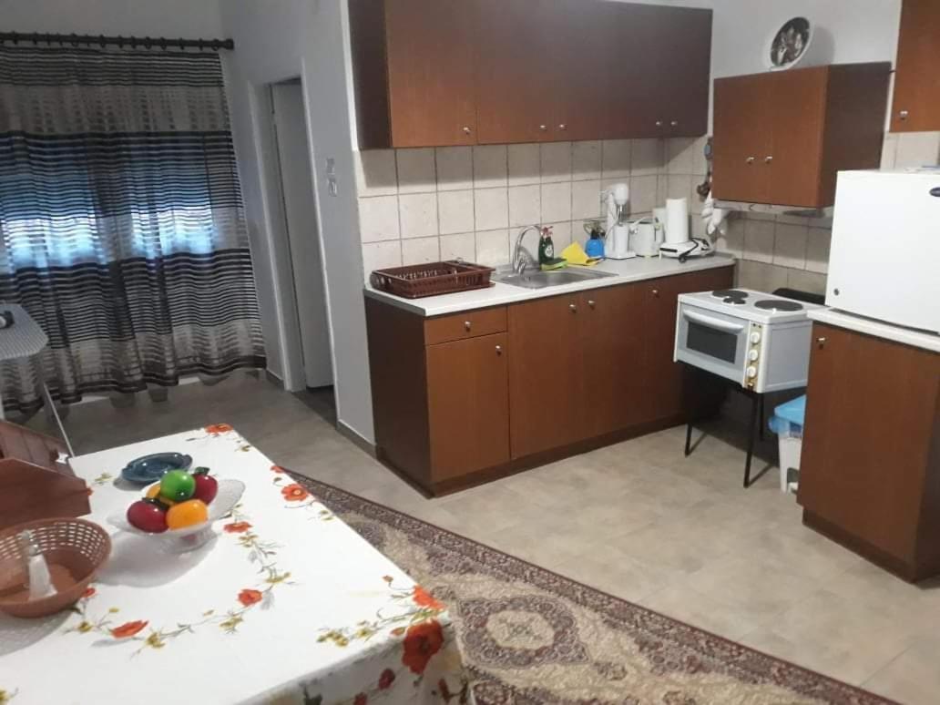 בית נופש Dimitris House קאלאבאקה